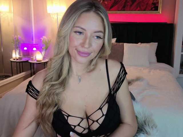 Joanneshyshy's BongaCams show and profile