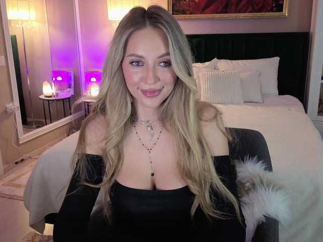 Joanneshyshy's BongaCams show and profile