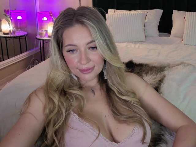 Joanneshyshy's BongaCams show and profile