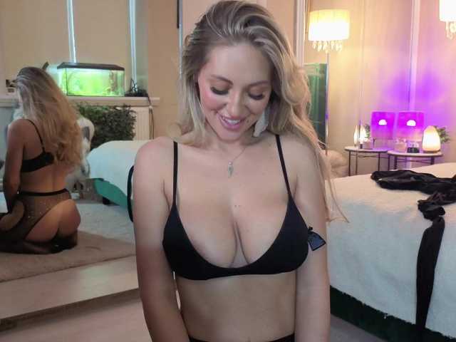 Joanneshyshy's BongaCams show and profile