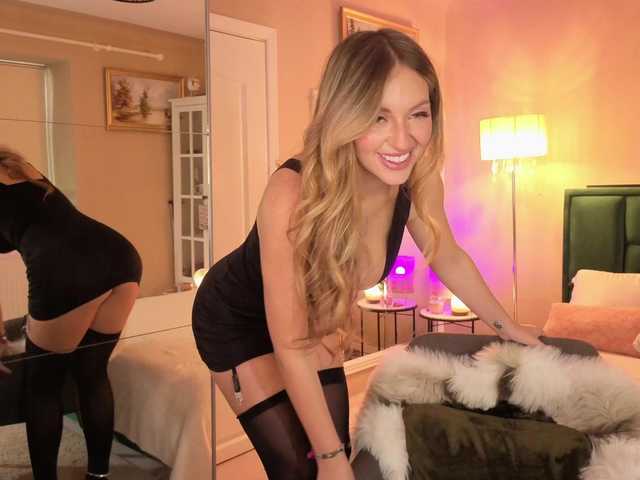 Joanneshyshy's BongaCams show and profile