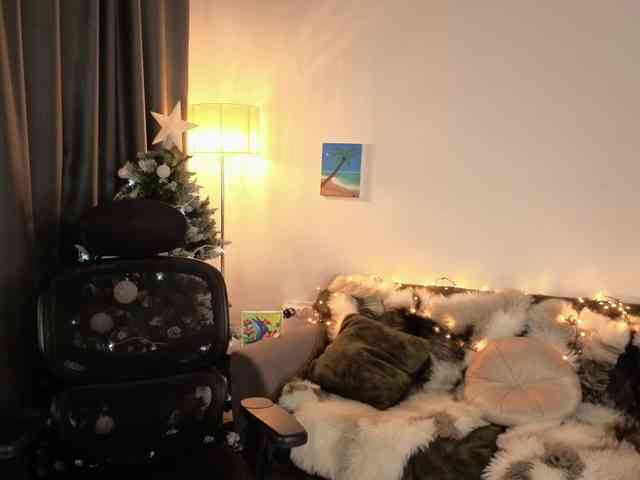 JoanneSpoilMe webcam