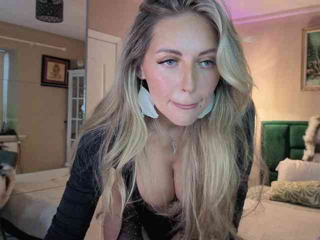 JoanneSpoilMe webcam