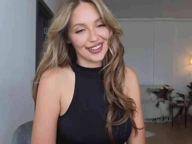JoanneSpoilMe webcam