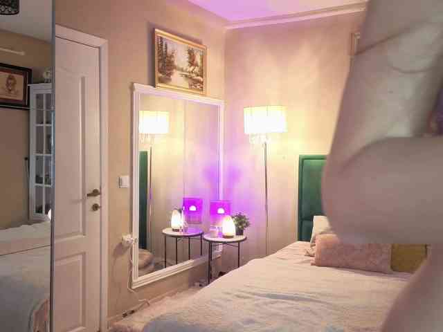 JoanneSpoilMe webcam