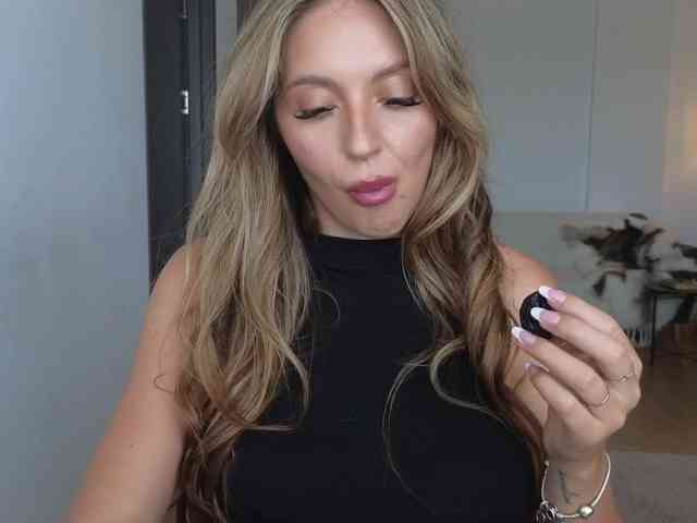 JoanneSpoilMe webcam