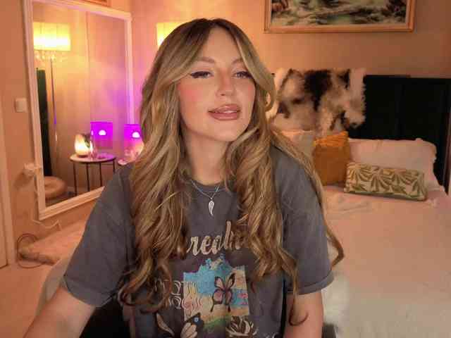 JoanneSpoilMe webcam