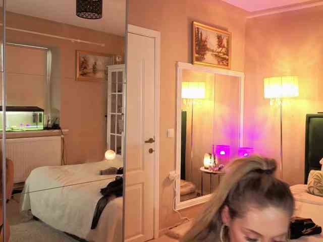 JoanneSpoilMe webcam