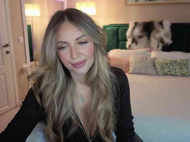 JoanneSpoilMe webcam