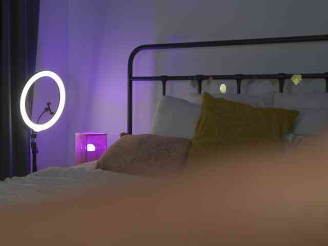 JoanneSpoilMe webcam