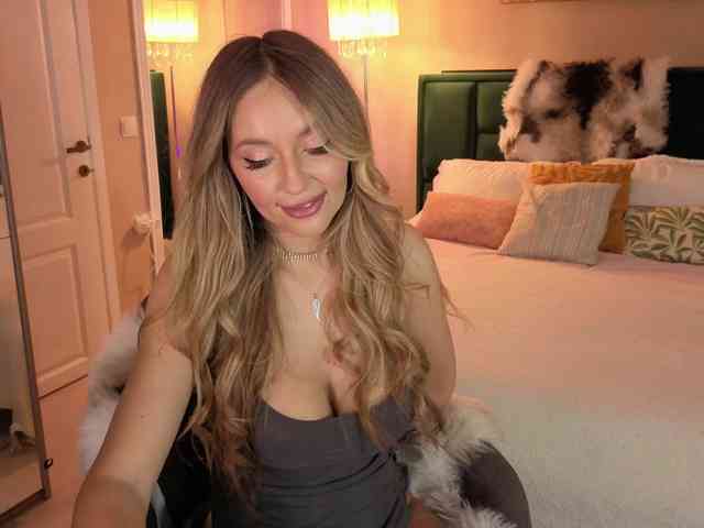 JoanneSpoilMe webcam