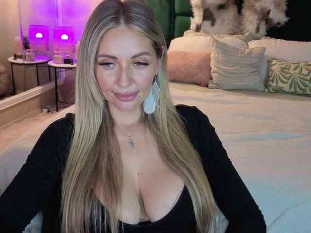 JoanneSpoilMe webcam