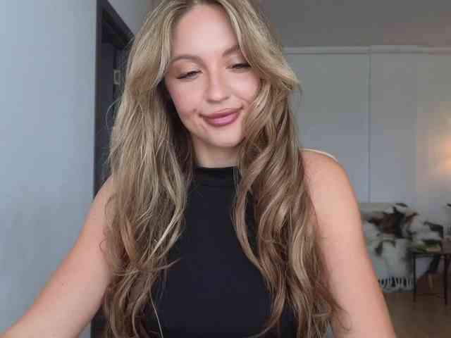 JoanneSpoilMe webcam