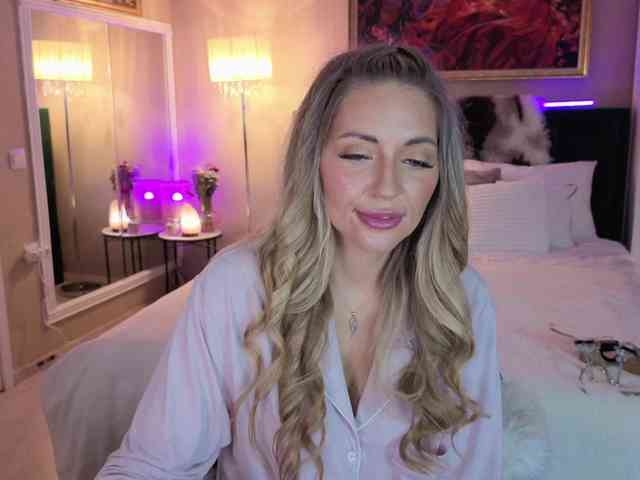 JoanneSpoilMe webcam