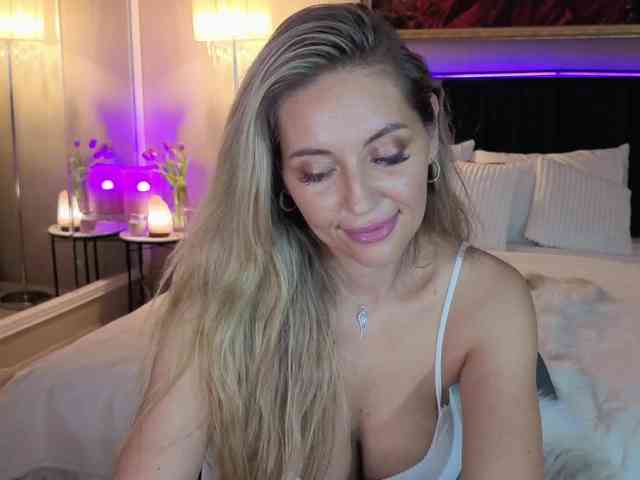 JoanneSpoilMe webcam