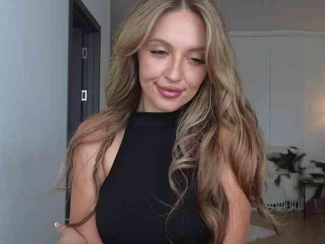 JoanneSpoilMe webcam