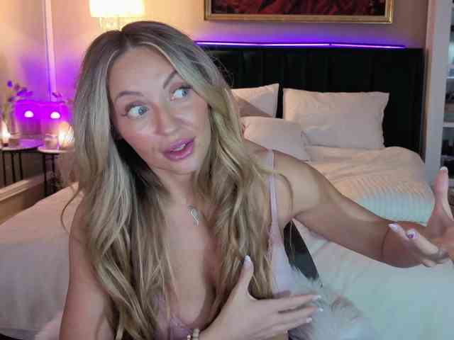 JoanneSpoilMe webcam