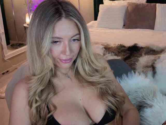 JoanneSpoilMe webcam