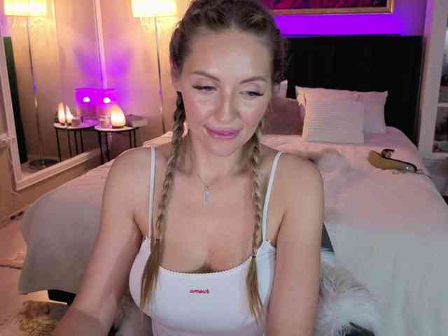 JoanneSpoilMe webcam