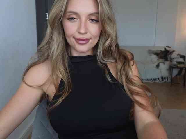 JoanneSpoilMe webcam