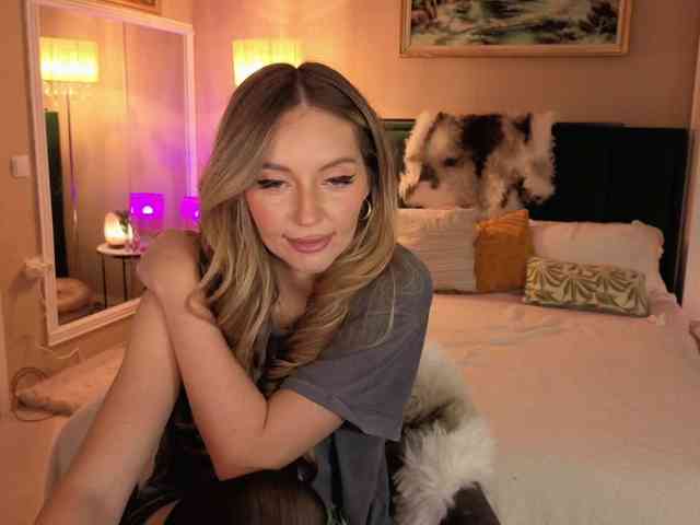 JoanneSpoilMe webcam