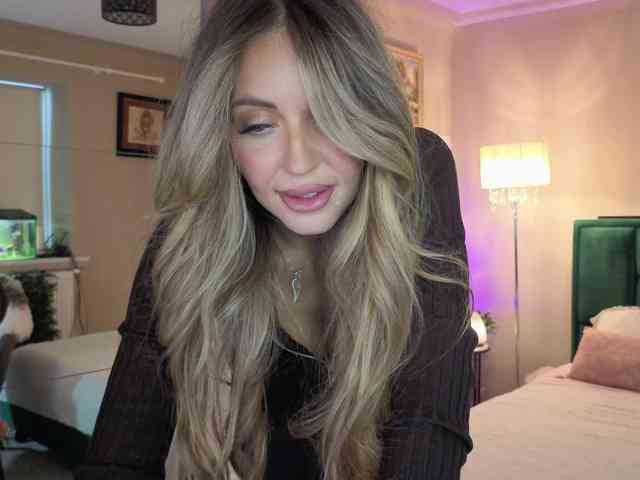 JoanneSpoilMe webcam