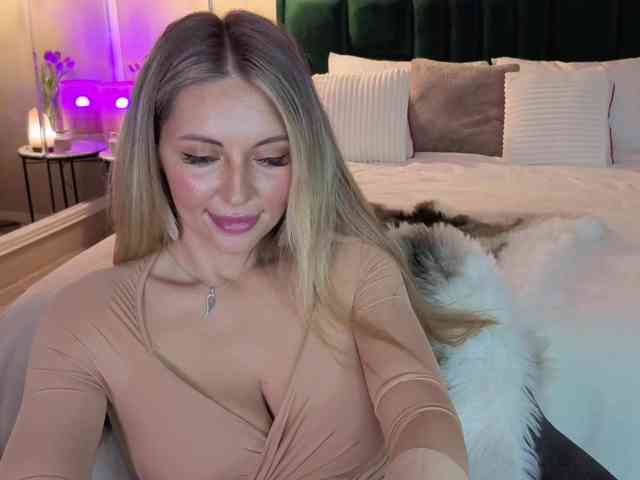 JoanneSpoilMe webcam