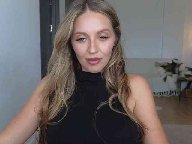 JoanneSpoilMe webcam