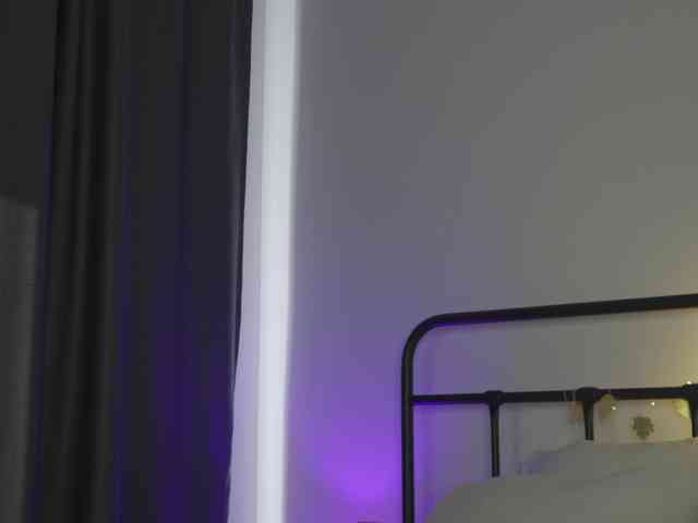 JoanneSpoilMe webcam