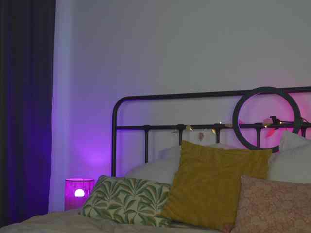 JoanneSpoilMe webcam