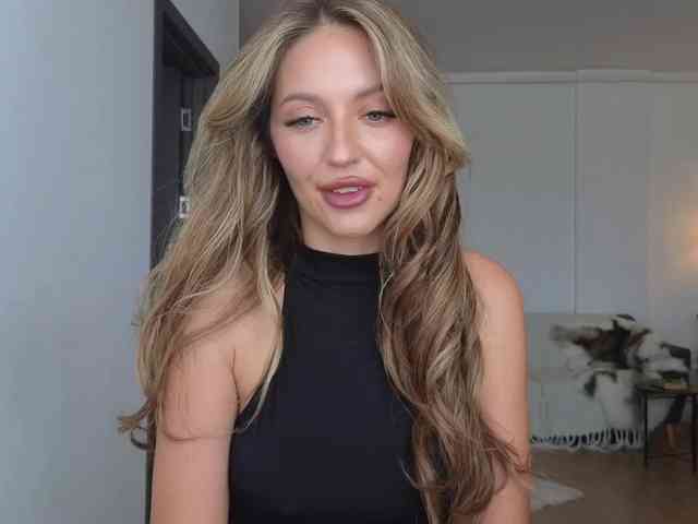 JoanneSpoilMe webcam