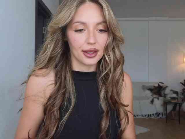 JoanneSpoilMe webcam