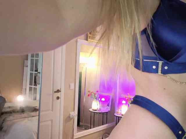 JoanneSpoilMe webcam