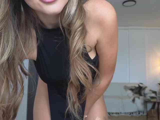 JoanneSpoilMe webcam