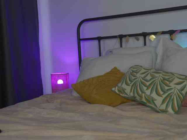 JoanneSpoilMe webcam