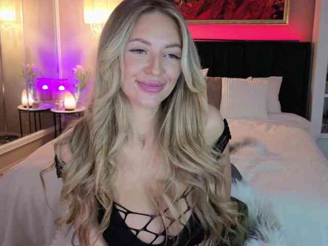 JoanneSpoilMe webcam