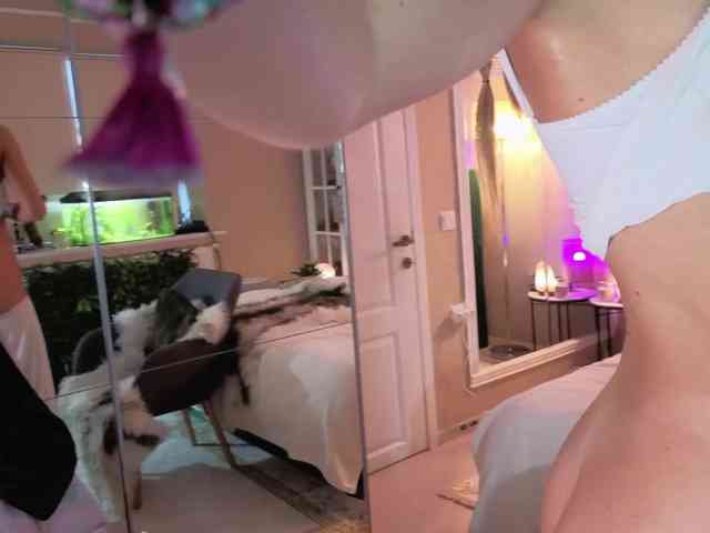 JoanneSpoilMe webcam