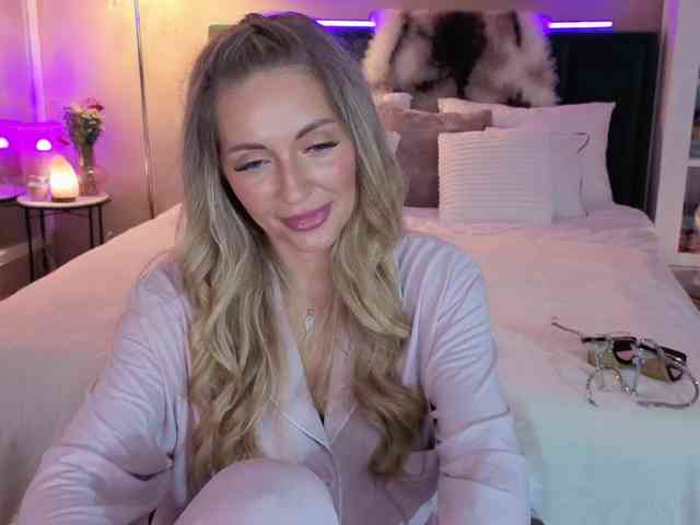 JoanneSpoilMe webcam