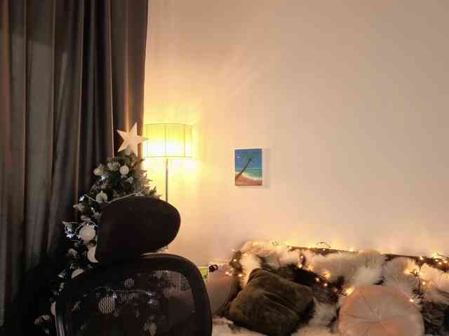 JoanneSpoilMe webcam