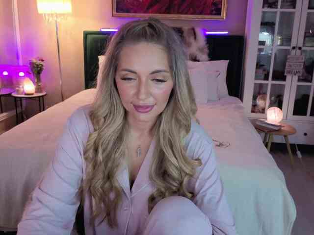 JoanneSpoilMe webcam