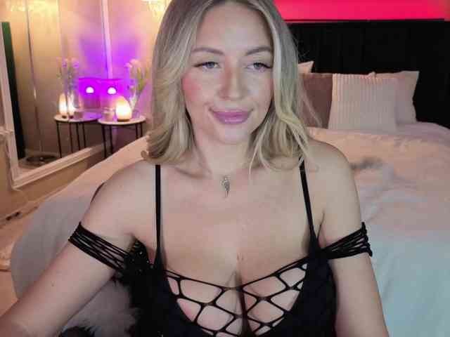 JoanneSpoilMe webcam