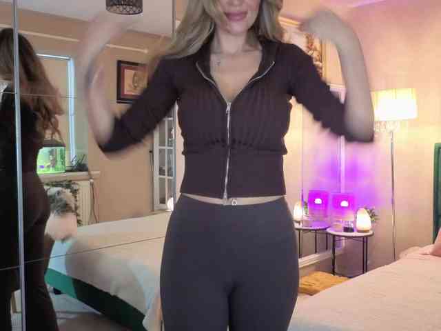 JoanneSpoilMe webcam