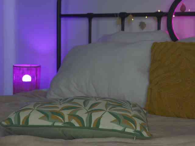 JoanneSpoilMe webcam