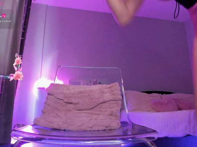 Kyliejo18's BongaCams show and profile