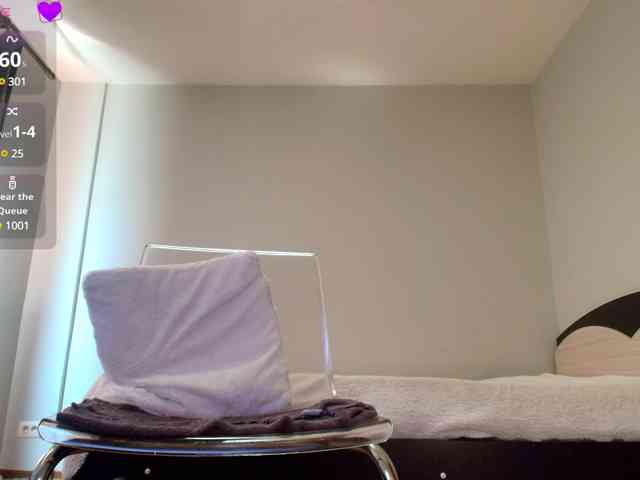Kyliejo18 webcam