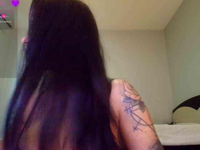 Kyliejo18 webcam