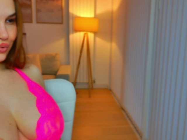 GoddessRoxana's BongaCams show and profile