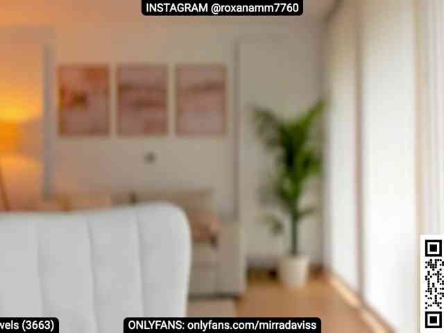 GoddessRoxana webcam