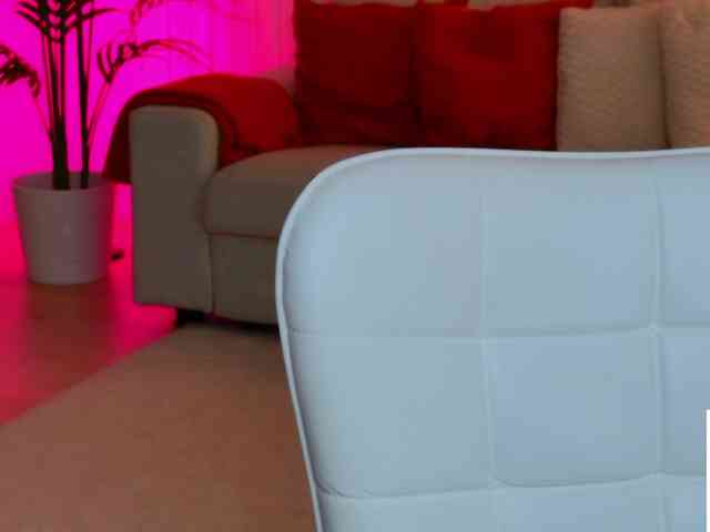 GoddessRoxana webcam