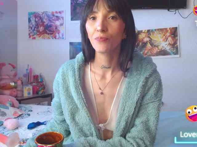 sakuraskinny webcam